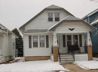 2218 S 71st St, West Allis, WI