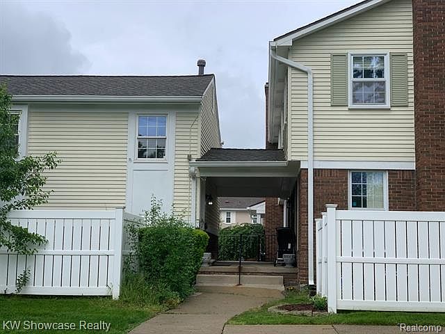 1st image of 20803 E Glen Haven Cir