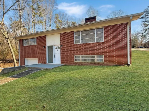 3911 Fraser Cir, Gainesville, GA 30506
