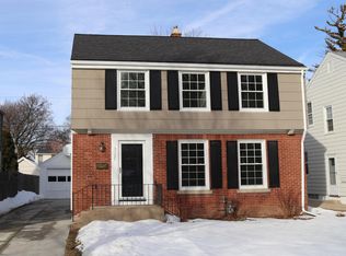 5127 N Kent Ave, Whitefish Bay, WI 53217