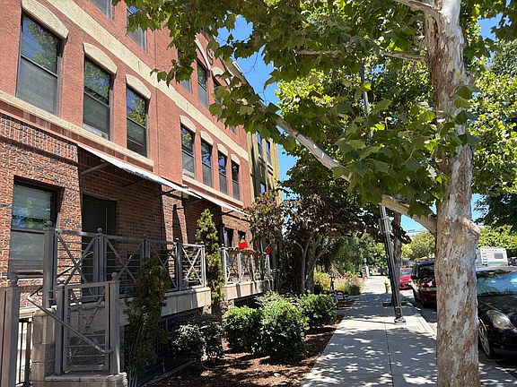 2nd image of 125 Patterson St Unit 121
