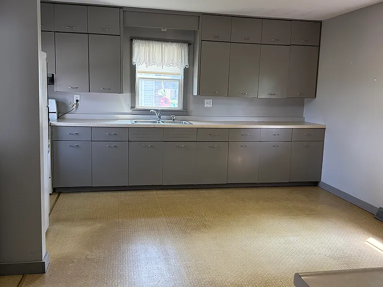 215 N Canada St — Photo 9