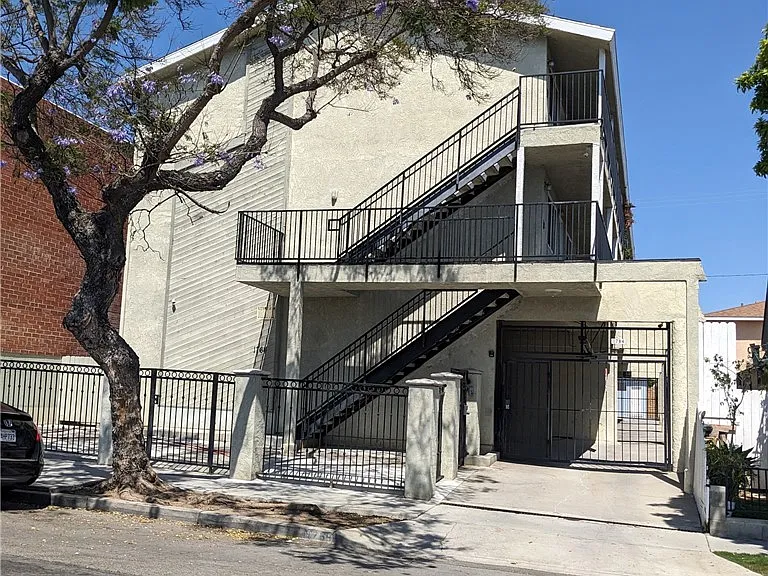 1764 Freeman Ave #7 — Photo 15