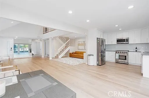4 bed, 2068 sqft, $7,450 — Photo 4