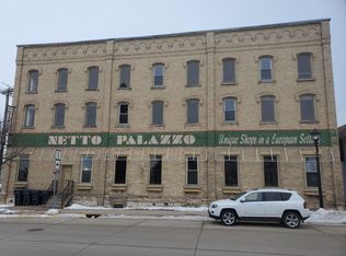 300 4th St FLOOR 1, Algoma, WI 54201