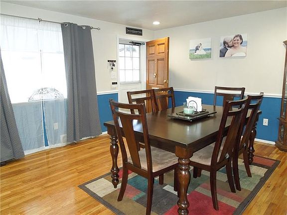 4th image of 418 College Park Dr