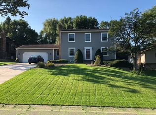 6659 Upper 28th St N, Oakdale, MN 55128