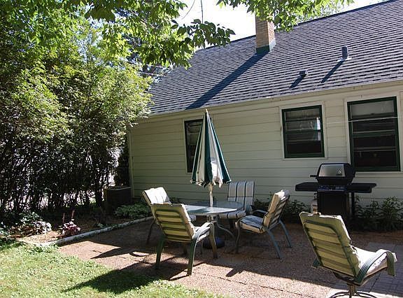 3rd image of 1029 7th Ave