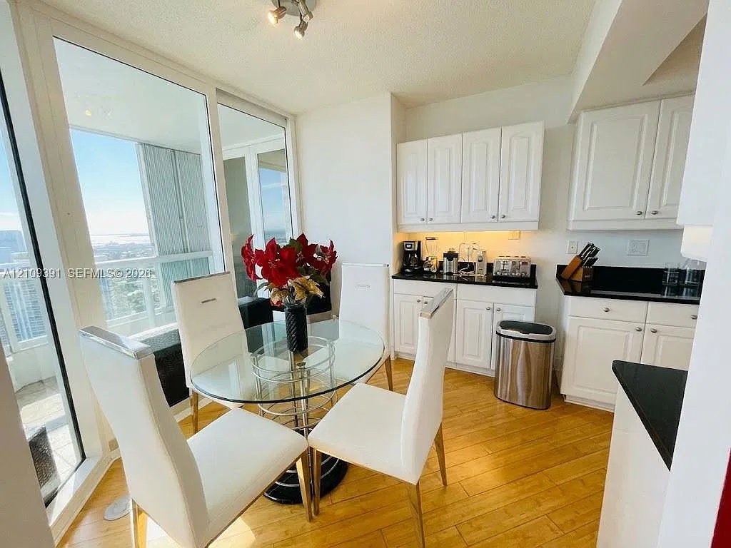 21055 Yacht Club Dr — Photo 4