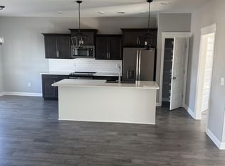 607 Bassett Ln, Clarksville, TN