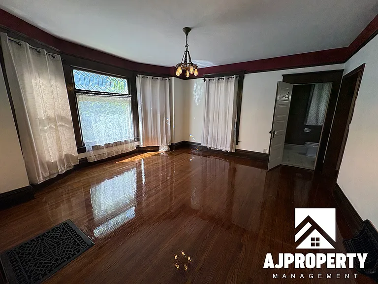 119 N Summit Ave — Photo 9