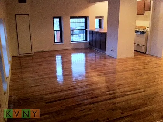 Rented by KVNY Soho | media 13