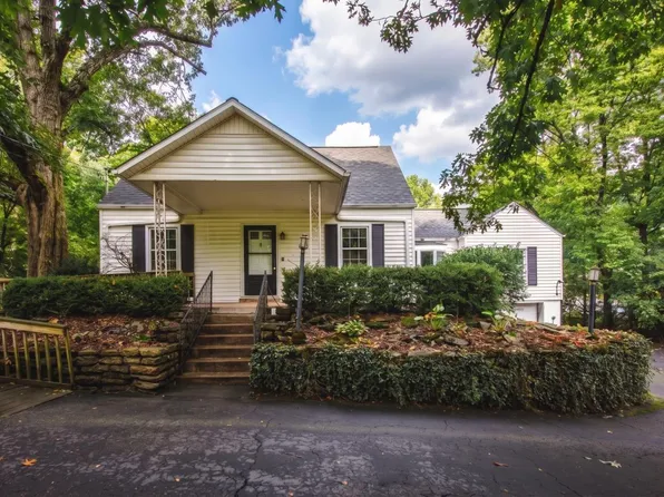 5895 Greenlawn Rd, Hamilton, OH 45011