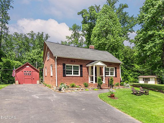 2nd image of 70 Pine Rd