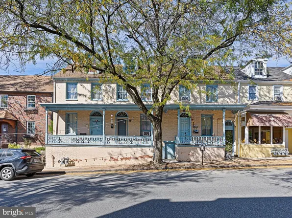 125 W State St, Kennett Square, PA 19348