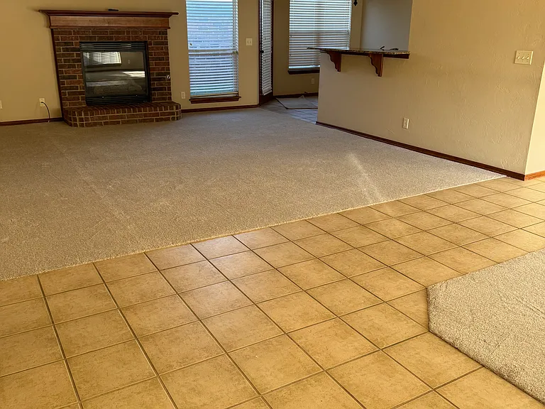 12600 N Rockwell Ave #42 — Photo 2