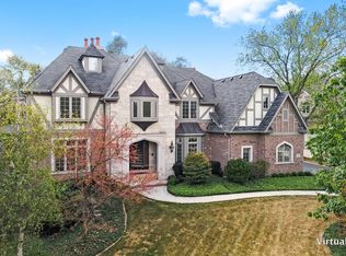 925 Jenna Ct, Glen Ellyn, IL 60137