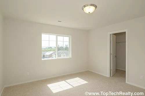 7777 NW Spirea St Photo 1