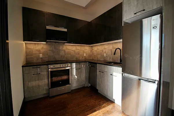 Rented by Hagstrom Management Inc | media 23