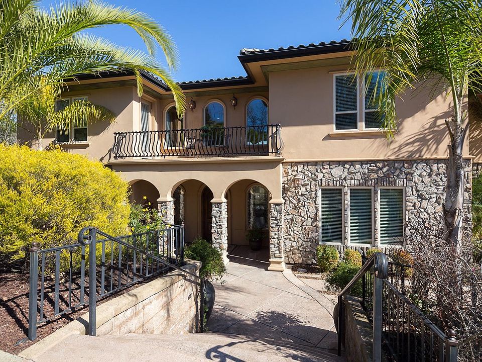 1st image of 86 Cascade Falls Dr