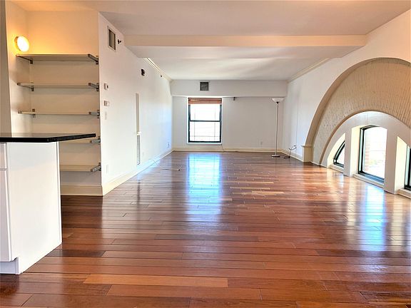 3rd image of 1 S Astor St APT 401