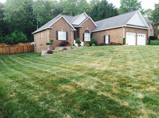 6311 Hayden Dr, Hickory, NC 28601