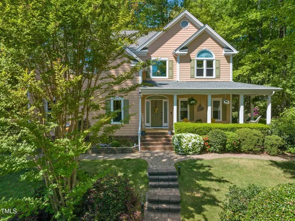 102 Treadwell Ct, Cary, NC 27513