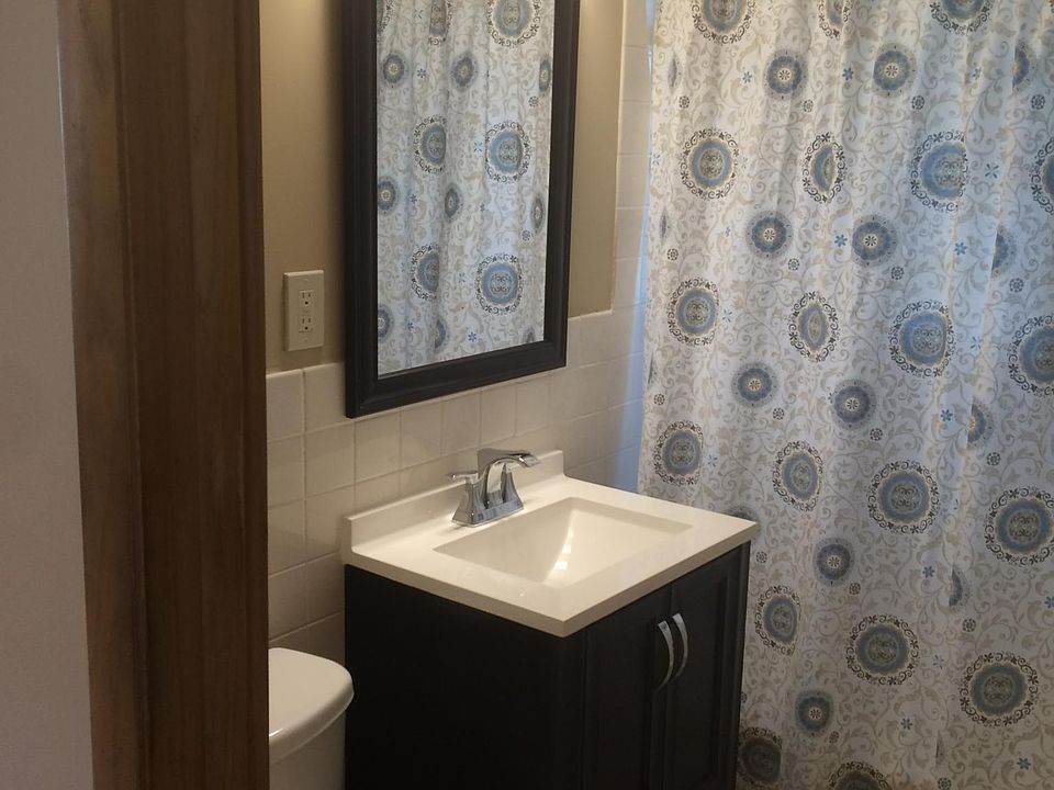 1st image of 1475 Ashland Ave APT 2N