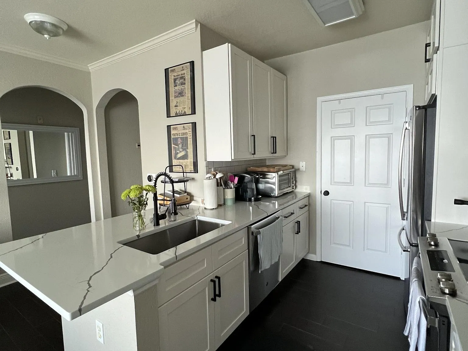2 bed, 1009 sqft, $2,600 — Photo 3