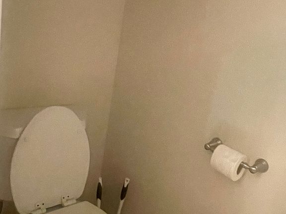5th image of 5875 Woodleigh Dr #1