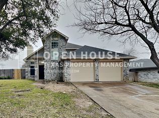 5801 Shady Springs Trl, Fort Worth, TX 76179