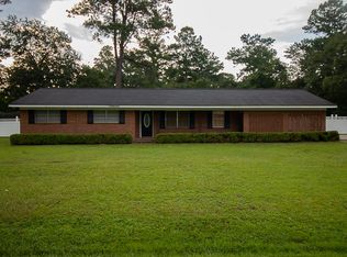 2118 Sylvia Ln, Waycross, GA 31503