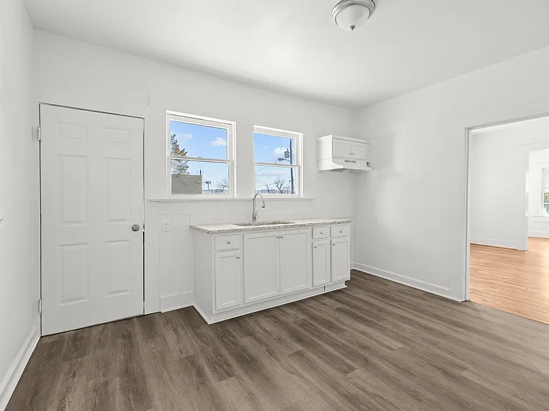3009 Prince Ave — Photo 15