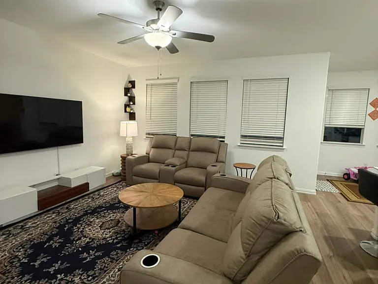 8432 Butterfly Ln — Photo 5