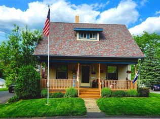 111 N Pioneer Ave, Shavertown, PA 18708