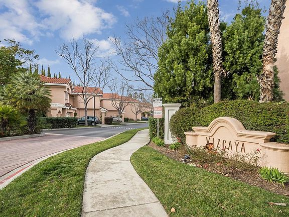 2nd image of 2104 Vizcaya Way