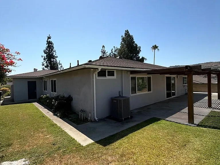 927 Redlen Ave — Photo 69