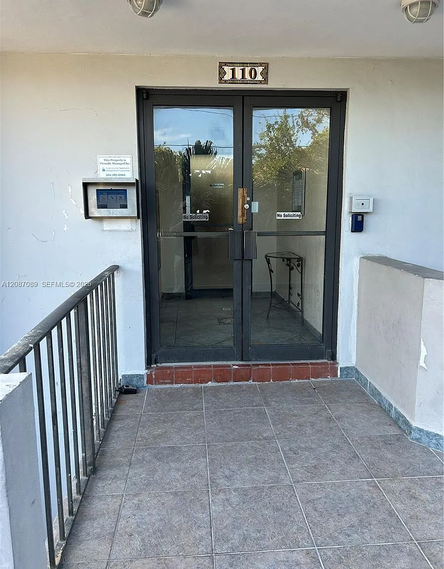 Normandy Shores Yt & Cc I — Photo 3