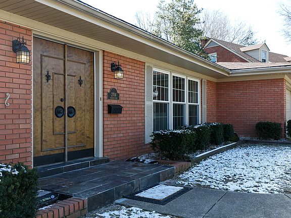 2nd image of 2704 Cameron Ct