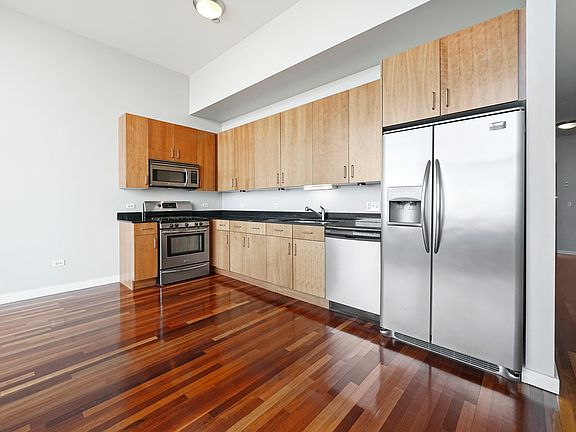 4th image of 1720 S Michigan Ave APT 3311