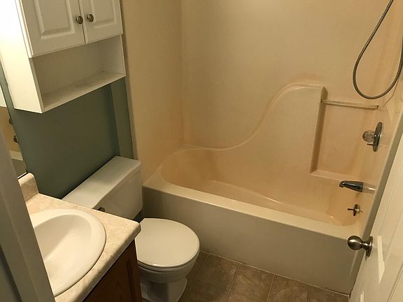 3rd image of 1033 Edenbridge Way