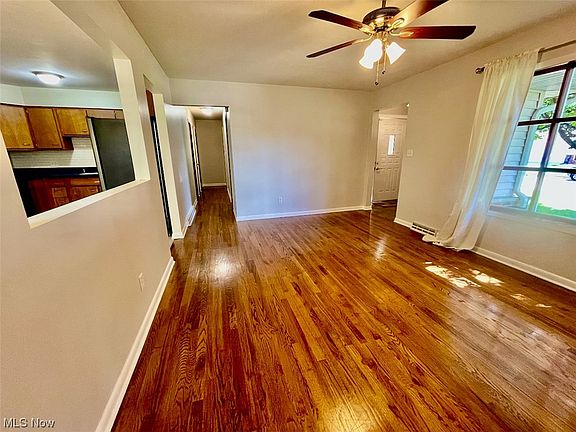 5th image of 445 Melony Ln