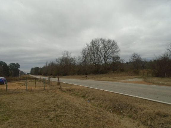 Exterior Neighborhood (street photo)