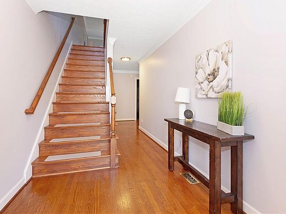 2nd image of 73 Mizzen Cir