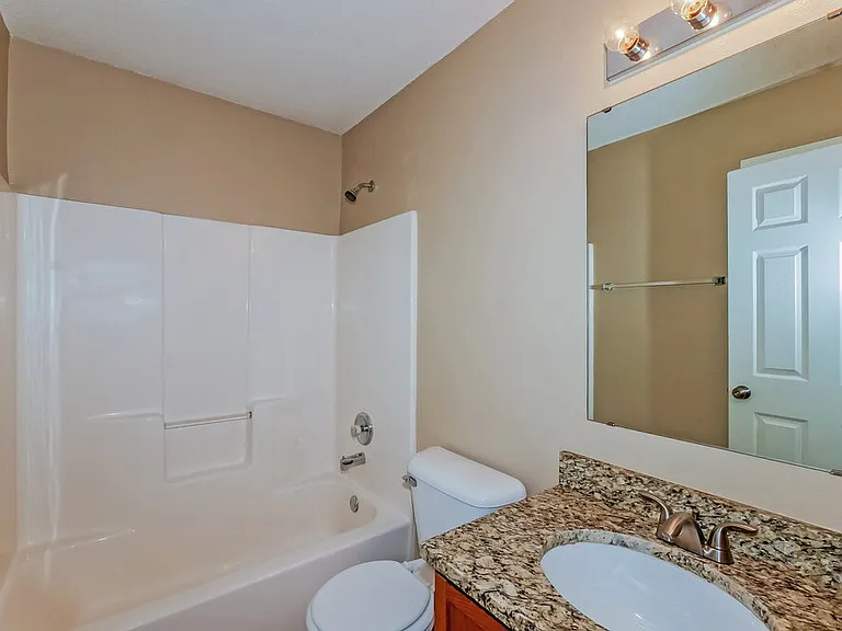 1107 Crescent Dr — Photo 16