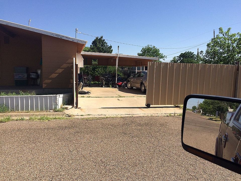 2nd image of 701 S Ike Ave