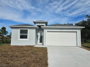2502 26th St SW, Lehigh Acres, FL 33976