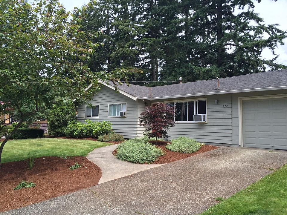 1st image of 922 167th Ave NE