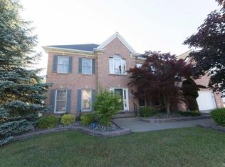 5529 Oakfield Ln, Williamsville, NY 14221