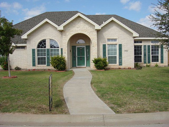 1st image of 1324 S Crossings Ct